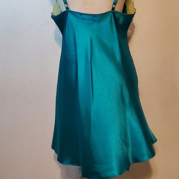 Jones New York Chemise and Robe - Picture 7 of 16